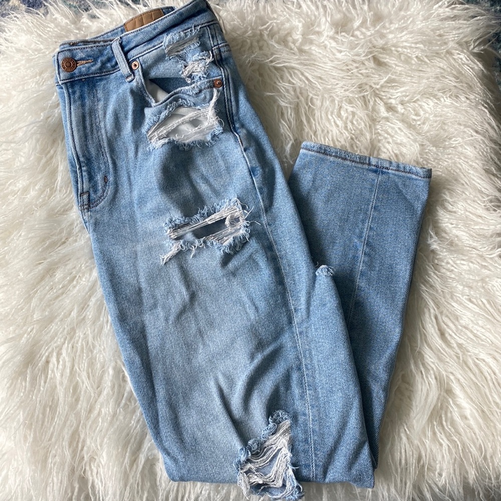 American Eagle Mom Jeans